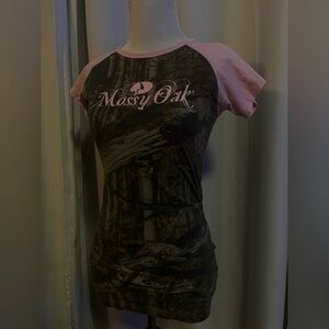 Mossy Oak Women's Pink and Camouflage Tee